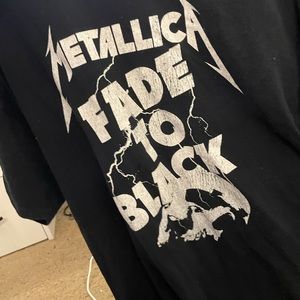 black tshirt
